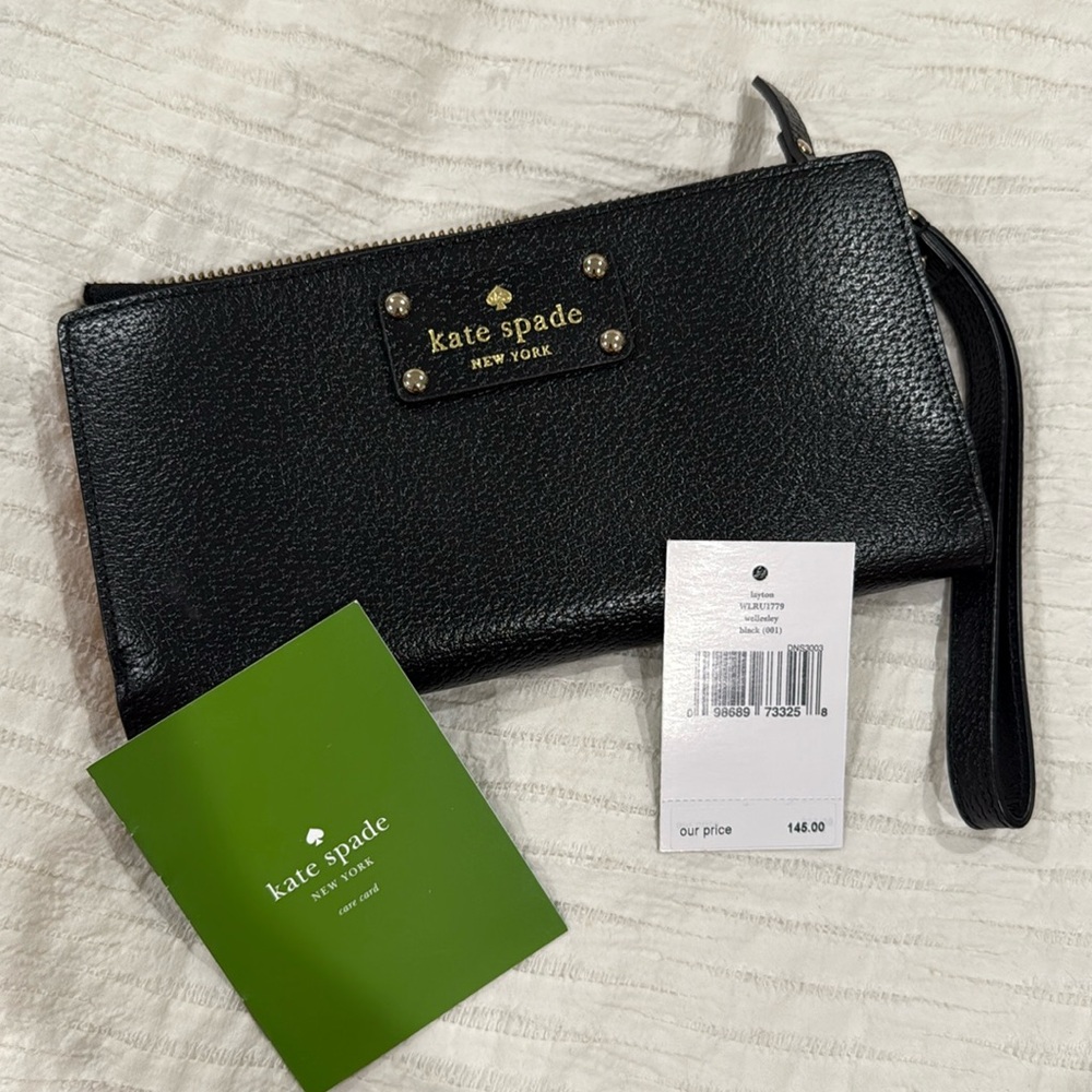Kate Spade | Layton Wellesley Wristlet Black Pebbled Leather
